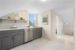 27 Dean Ave, Newport, RI 02840 - Photo 12
