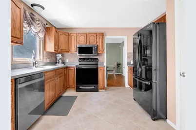 63 Derbyshire Drive, Cranston, RI 02921 - Photo 10