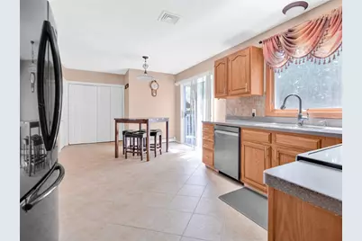 63 Derbyshire Drive, Cranston, RI 02921 - Photo 16