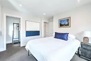 26 S Angell St, Providence, RI 02906 - Photo 24