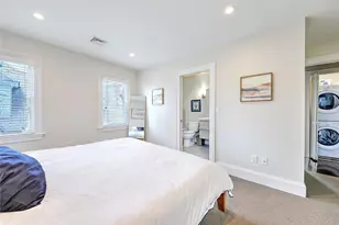 26 S Angell St, Providence, RI 02906 - Photo 28