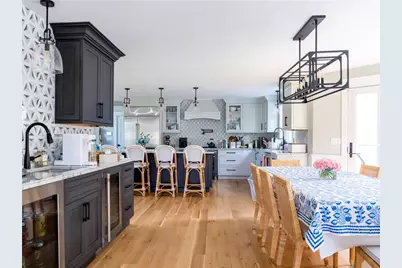 262 Peckham Avenue, Middletown, RI 02842 - Photo 4
