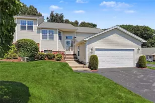 29 Hunters Run, North Providence, RI 02904 - Photo 2