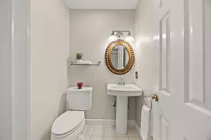 10 East St, Providence, RI 02906 - Photo 18