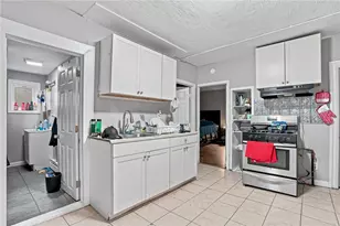 49 Steuben St, Providence, RI 02909 - Photo 8