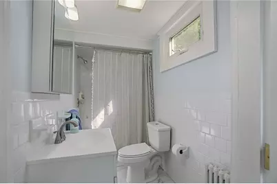 520 Middle Highway, Barrington, RI 02806 - Photo 16
