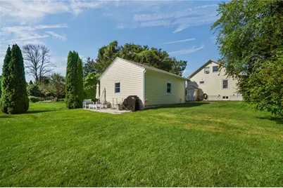 520 Middle Highway, Barrington, RI 02806 - Photo 32