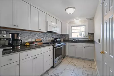 520 Middle Highway, Barrington, RI 02806 - Photo 12