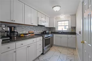 520 Middle Hwy, Barrington, RI 02806 - Photo 12