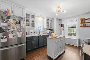 23 Marden St, Cranston, RI 02910 - Photo 8