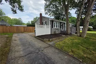 7 Cole Ave, Warwick, RI 02886 - Photo 4