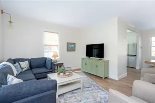 4 Gladding Ct, Newport, RI 02840 - Photo 8
