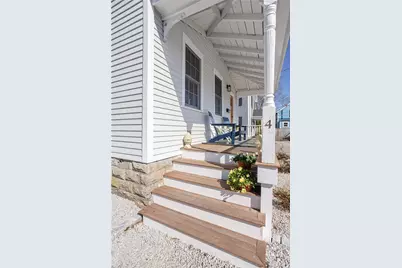 4 Gladding Court, Newport, RI 02840 - Photo 2