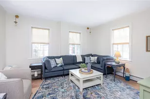 4 Gladding Ct, Newport, RI 02840 - Photo 10