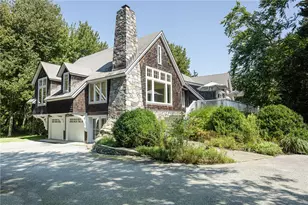 72 Ledge Rd, Jamestown, RI 02835 - Photo 1