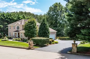 38 Mark Dr Dr, Lincoln, RI 02865 - Photo 2