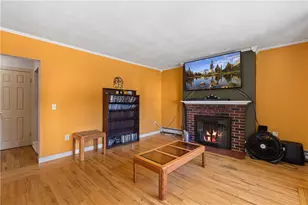 389 Great Rd, Lincoln, RI 02865 - Photo 4