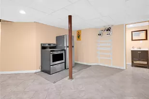 63 W Cole St, Pawtucket, RI 02860 - Photo 38