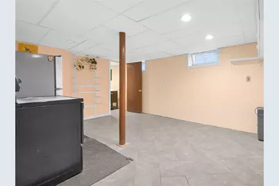 63 W Cole Street, Pawtucket, RI 02860 - Photo 40