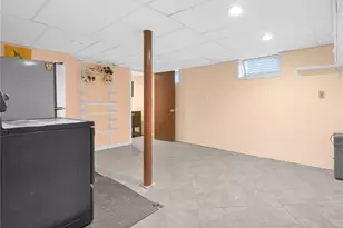 63 W Cole St, Pawtucket, RI 02860 - Photo 40