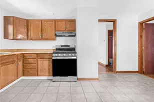 63 W Cole St, Pawtucket, RI 02860 - Photo 24