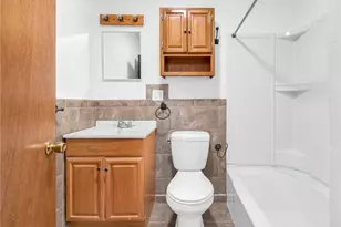 63 W Cole St, Pawtucket, RI 02860 - Photo 32