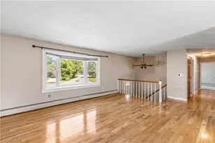 40 Fern Dr, Warren, RI 02885 - Photo 4