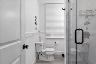 13 Sherman St, Newport, RI 02840 - Photo 12