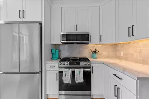 13 Sherman St, Newport, RI 02840 - Photo 6