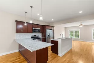 102 Hunting Hill Dr, Cumberland, RI 02864 - Photo 8