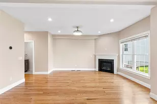 102 Hunting Hill Dr, Cumberland, RI 02864 - Photo 12
