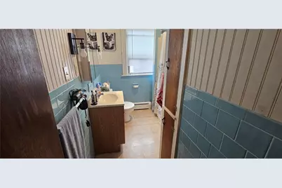 904 Newport Avenue, Pawtucket, RI 02861 - Photo 6