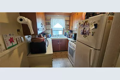 904 Newport Avenue, Pawtucket, RI 02861 - Photo 4
