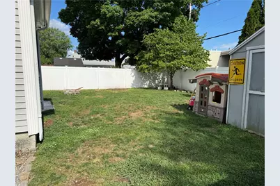 31 Bristol Avenue, Pawtucket, RI 02861 - Photo 8