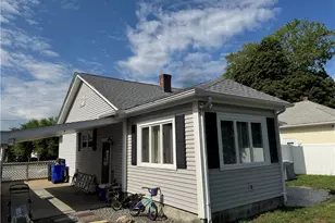 31 Bristol Ave, Pawtucket, RI 02861 - Photo 6