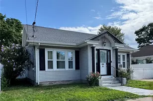 31 Bristol Ave, Pawtucket, RI 02861 - Photo 4