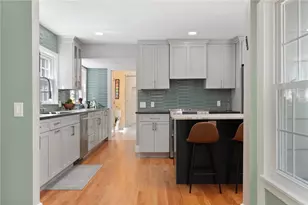 14 Mosher Dr, Barrington, RI 02806 - Photo 8