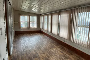 56 Hatfield St, Pawtucket, RI 02861 - Photo 2