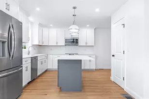 10 Fyffe Ave, Cranston, RI 02920 - Photo 8