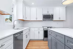 10 Fyffe Ave, Cranston, RI 02920 - Photo 10