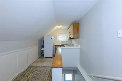 22 Carroll Avenue, Newport, RI 02840 - Photo 14
