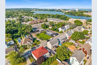 72 Tower Street, Fall River, MA 02724 - Photo 8