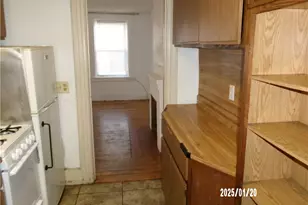 100 Bowen St, Providence, RI 02906 - Photo 6