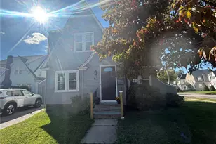 61 Warwick Ave, Cranston, RI 02905 - Photo 4
