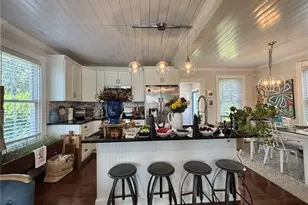 36 Grafton St, Newport, RI 02840 - Photo 12