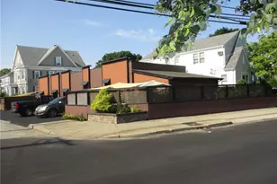 609 Armistice Blvd, Pawtucket, RI 02861 - Photo 2