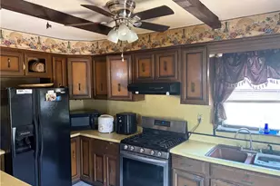 359 Mason St, Woonsocket, RI 02895 - Photo 12