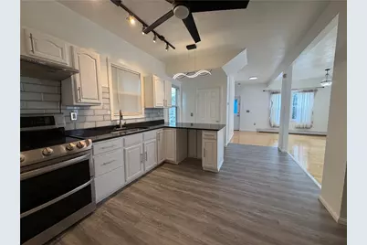 38 Marion Avenue N, Providence, RI 02905 - Photo 2