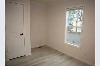 1346 Newport Avenue, Attleboro, MA 02703 - Photo 12
