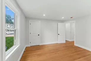 28 Plain St, East Providence, RI 02916 - Photo 22